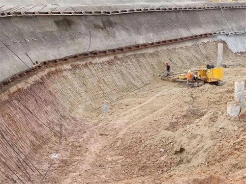 金牛基坑边坡加固