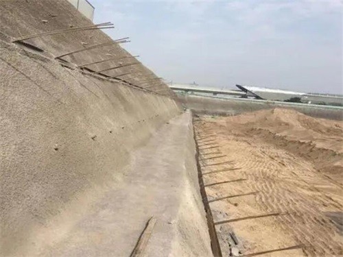 金牛河道边坡加固